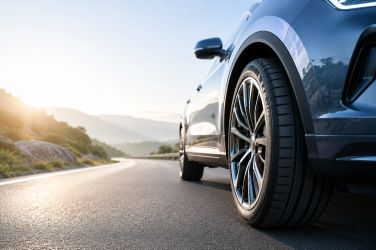 Imagen creada con IA. ¿Qué hacer con la acción de Michelin ante las dificultades del mercado?